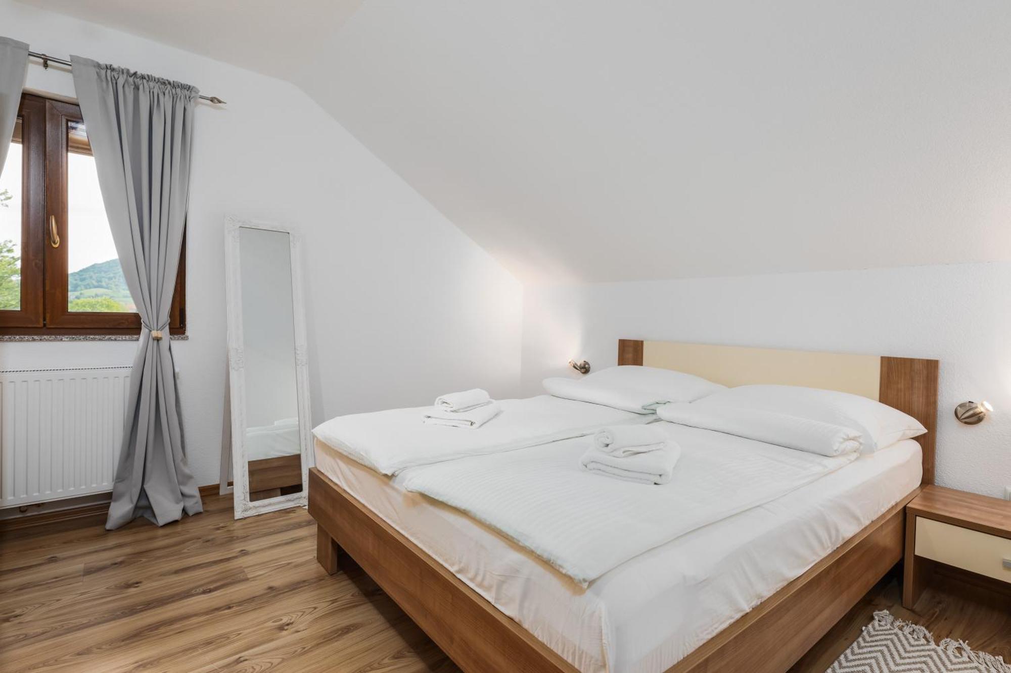 Apartment Sara Rakovica Luaran gambar