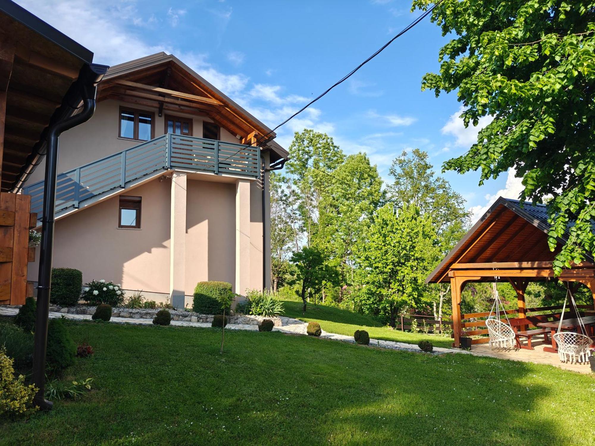 Apartment Sara Rakovica Luaran gambar